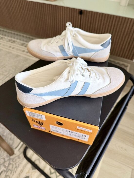 Gola Badminton Sneakers - Picture 7 of 9